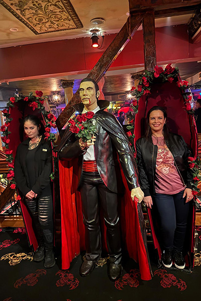 Lisa at Dracula's show on the Gold Coast